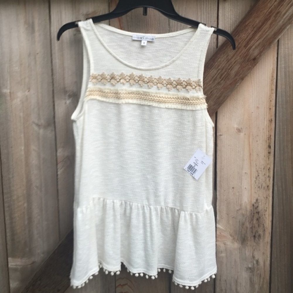 BNWT Moa Moa top